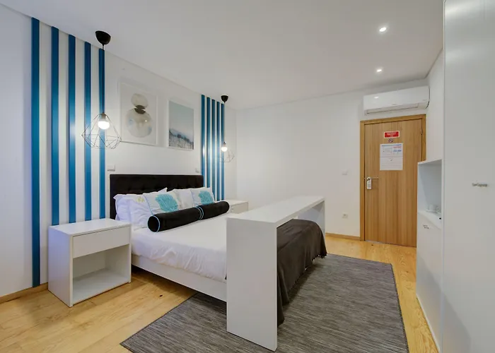 Bellu ゲストハウス ギマランイス